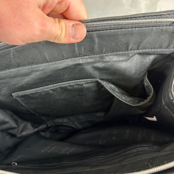 Andrew Marc New York Black Leather Purse Women’s - Picture 11 of 12